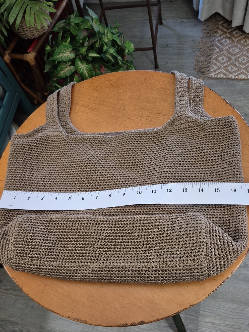 The Sak Large Woven Tote Bag in Taupe/tan. - Picture 4 of 9